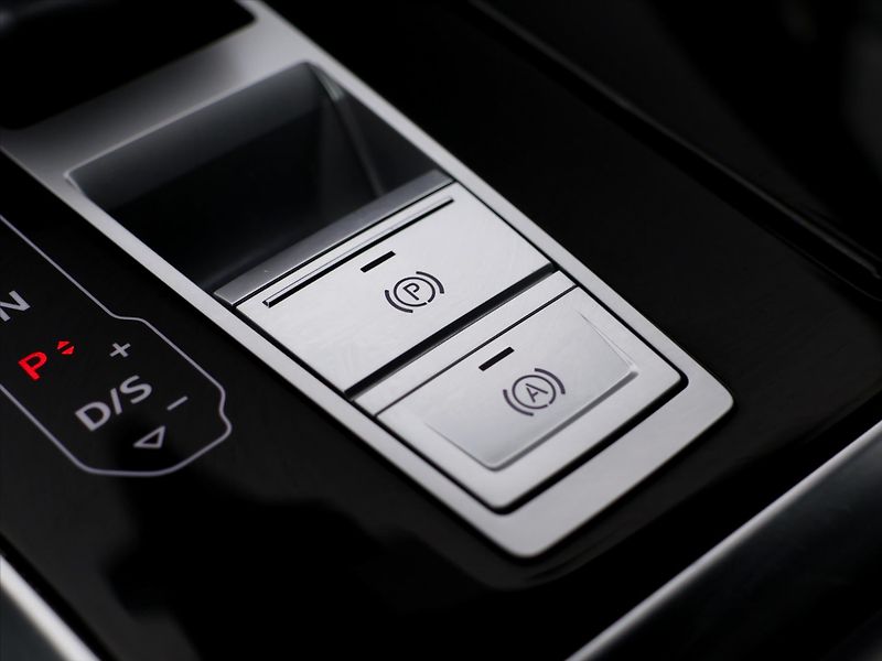 Audi Q7 3,0 50 TDI Quattro S line CZ - fotka 33 z 43