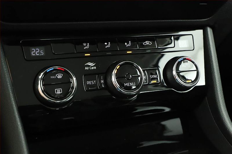 Škoda Superb (2018) 2.0 TDI, Automat, Xenony - fotka 15 z 20