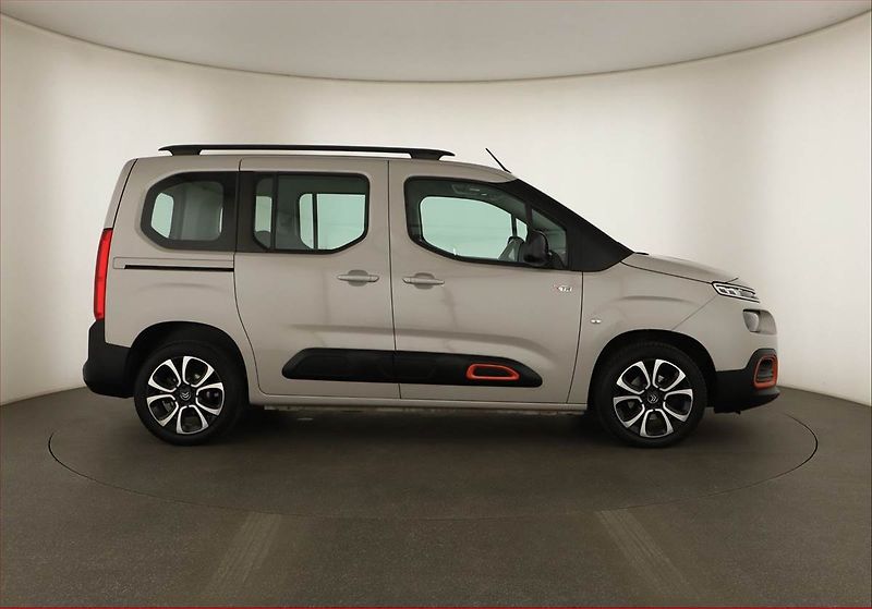 Citroën Berlingo (2020) XTR 1.5 BlueHDi, 5Míst, ČR - fotka 6 z 14