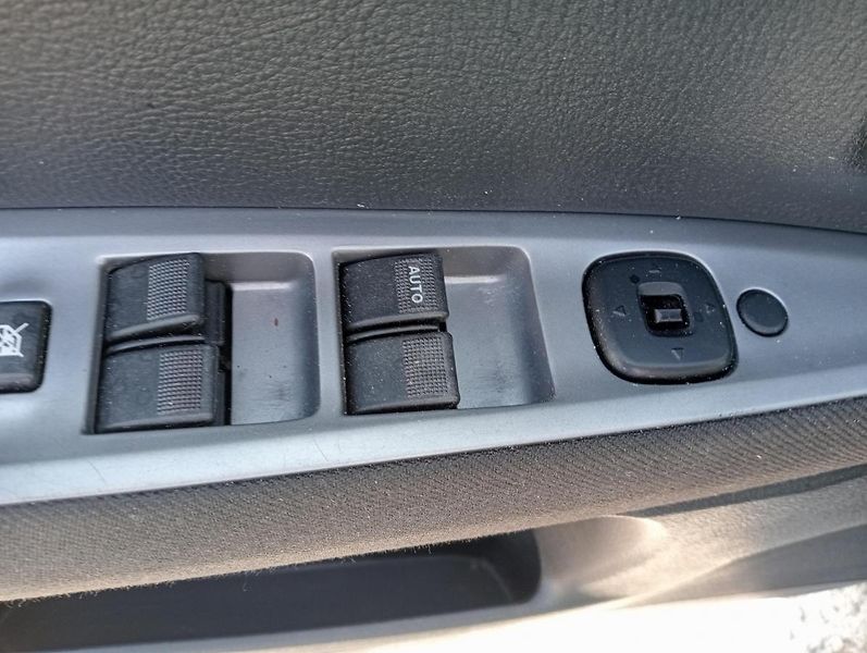 Mazda 2 (2006) 1.4i, AUTOMAT - fotka 16 z 24