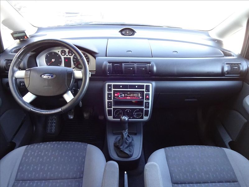 Ford Galaxy 1,9 TDI 85 kW 7.MÍST - fotka 31 z 40