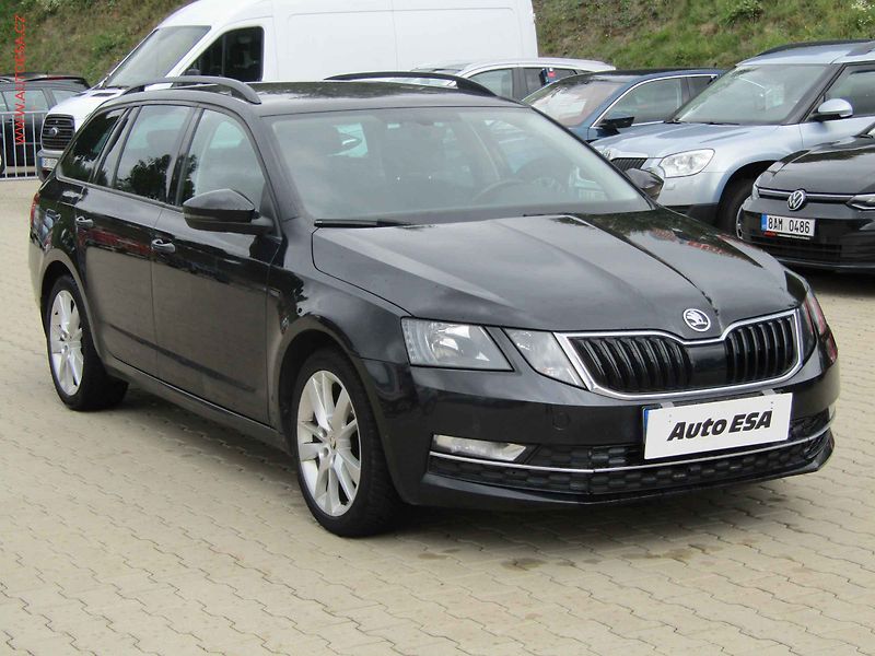 Škoda Octavia (2017) 1.6 TDi, AC, park.čidla - fotografie inzerátu