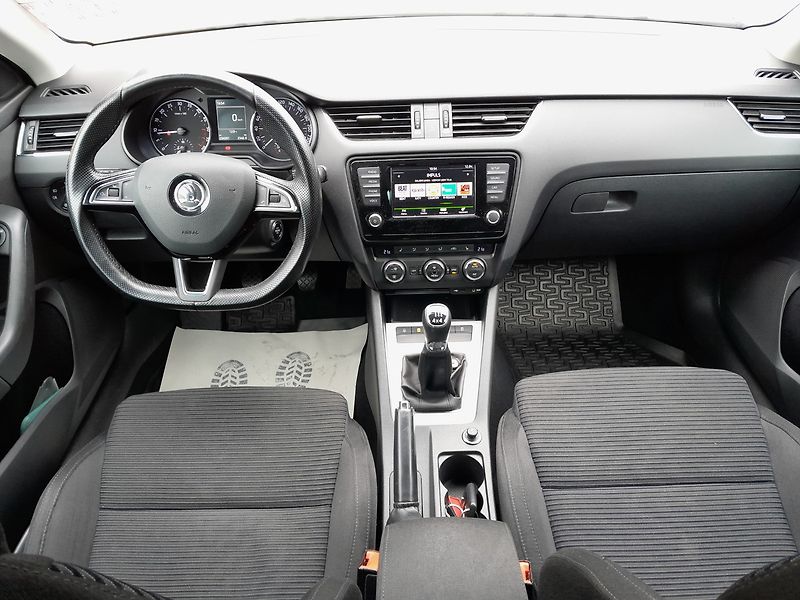 Škoda Octavia 2.0 TDI 4x4 110 kW - fotka 10 z 24