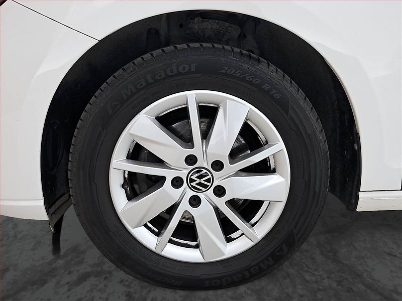 Volkswagen Caddy (2022) Life 2.0 TDI, 5Míst, ČR - fotka 15 z 20