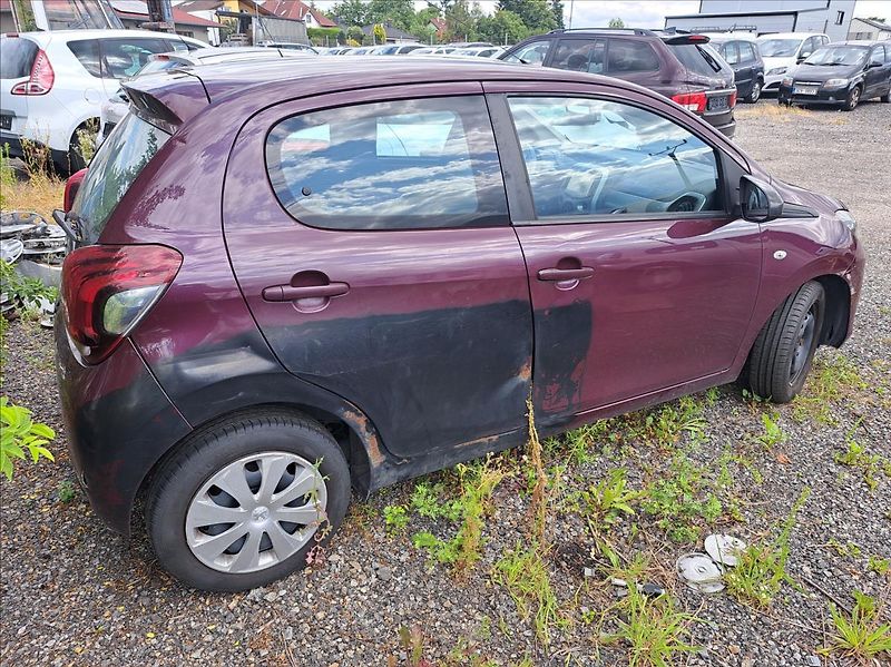 Peugeot 108 1,0 i - fotka 8 z 28