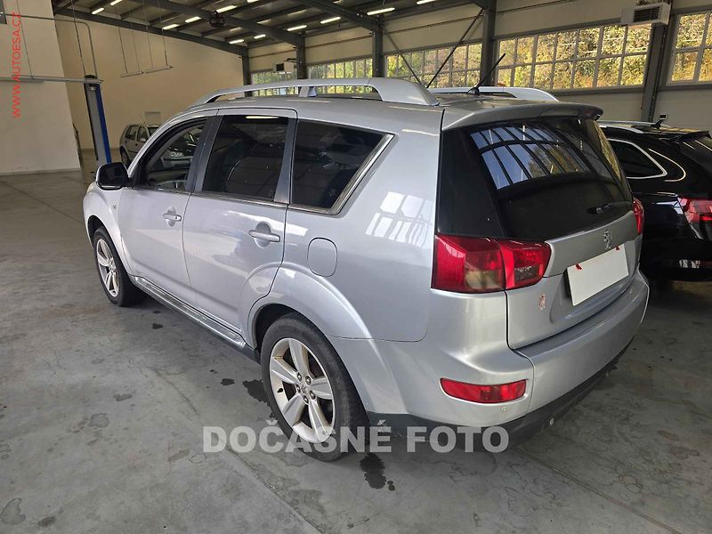 Peugeot 4007 (2008) 2.2hdi - fotka 2 z 3