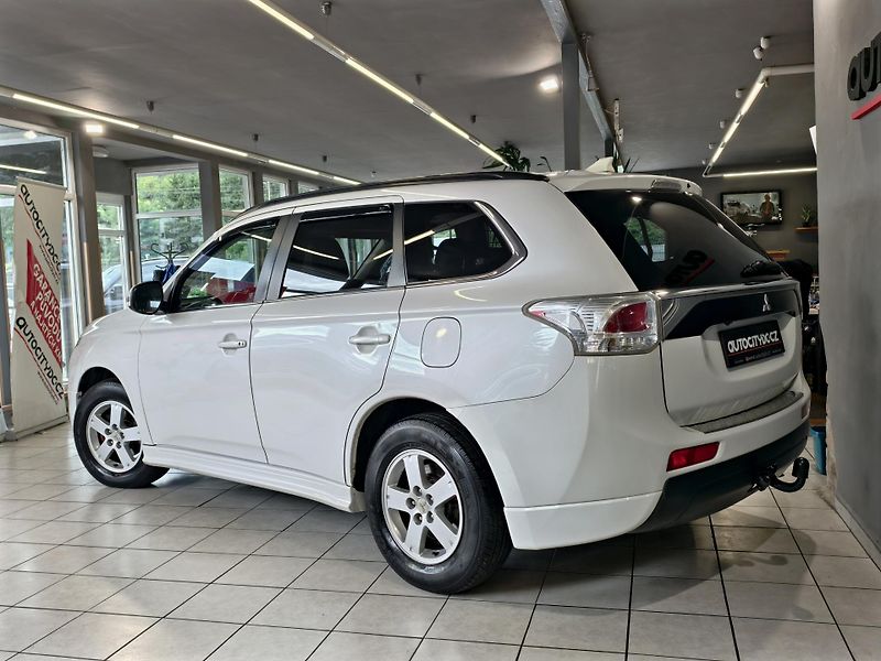 Mitsubishi Outlander 2.2 DI-D 4x4, 7MÍST, INSTYLE - fotka 24 z 24