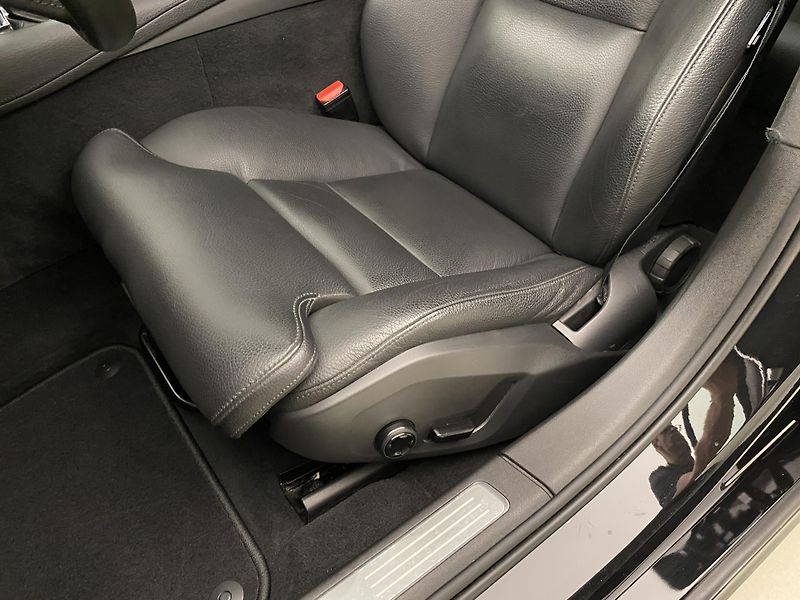Volvo S90 D4 MOMENTUM AUT  - fotka 24 z 43