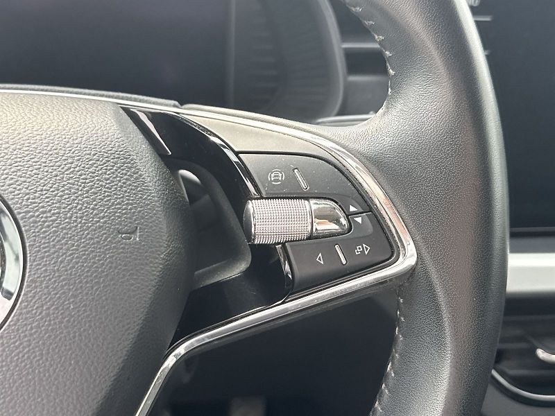 Škoda Scala (2023) 1.0 TSI DSG Ambition - fotka 15 z 31