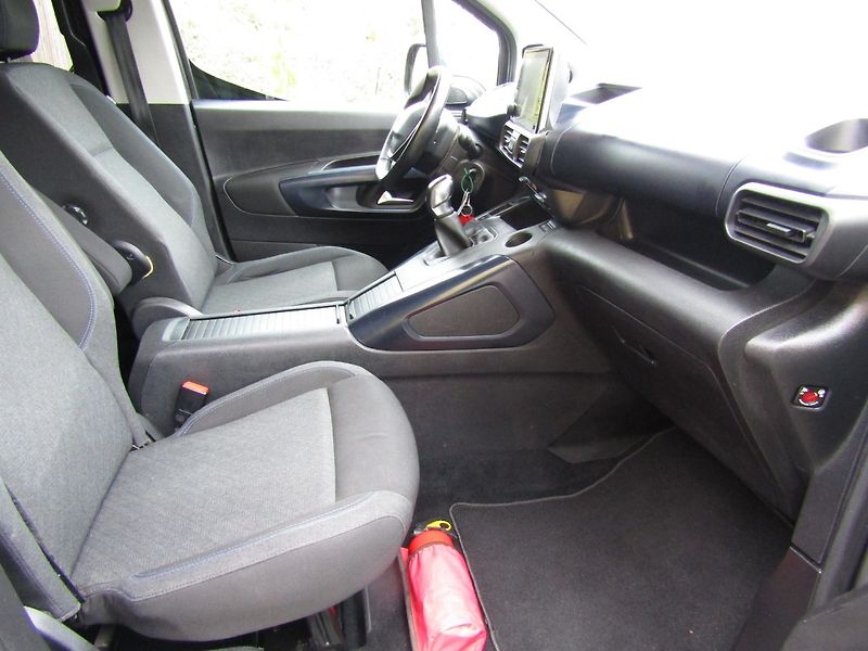 Peugeot Rifter (2020) 1.5 HDI LONG  7 MÍST - fotka 27 z 39