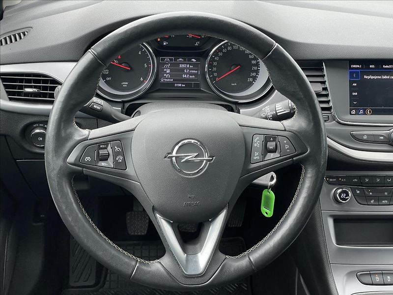 Opel Astra 1,5 CDTi Edition ST PDC+AC - fotka 8 z 23