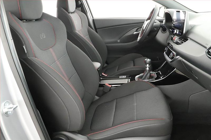 Hyundai i30 (2025) 1.0 T-GDI, N-Line, FullLed - fotka 7 z 15