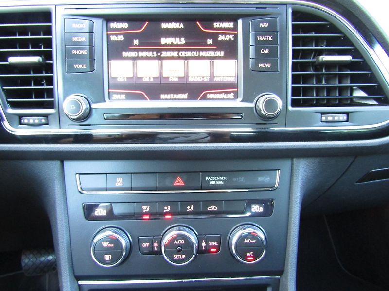 Seat Leon (2014) ST 1.2TSI 77kW DSG NAVI - fotka 32 z 40