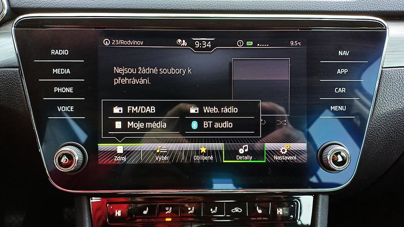 Škoda Superb Superb combi-1.maj-ČR-NEHAV-TZ - fotka 35 z 50