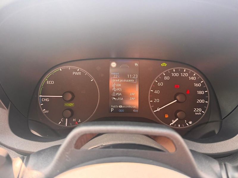 Toyota Yaris 1.5 Comfort - fotka 11 z 13