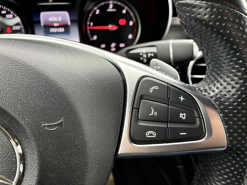 Mercedes-Benz GLC 250d-150kw,4x4,COUPE, AMG,AT  - fotka 32 z 36