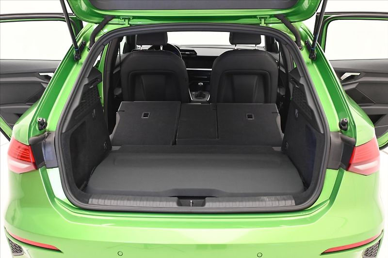 Audi A3 2,0 30 TDI 85 kW Sportback Zár - fotka 11 z 32