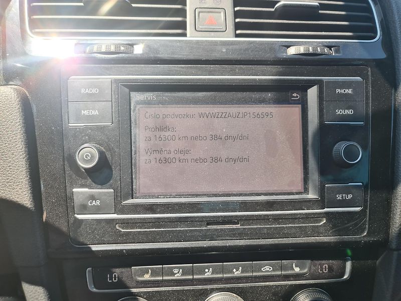 Volkswagen Golf (2018) VII 1.4 TSi COMFORTLINE 92-KW  - fotka 24 z 26