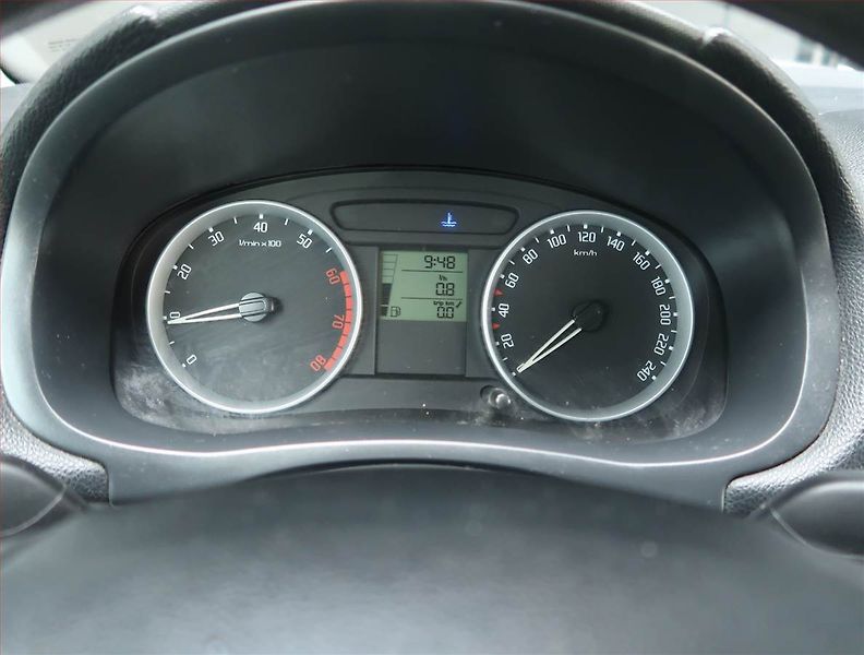 Škoda Fabia (2009) Ambition 1.2 12V, po STK - fotka 11 z 14