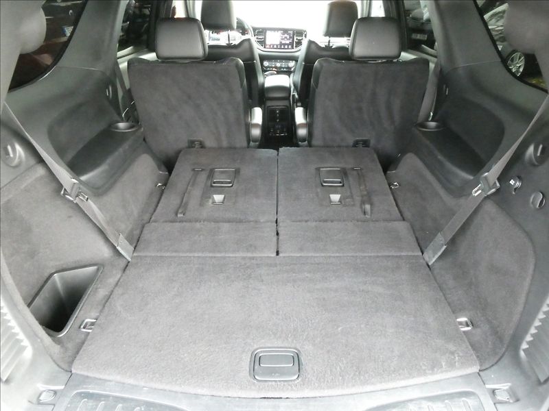 Dodge Durango 3,6 V6 GT facelift,2xpneu,216k - fotka 22 z 48