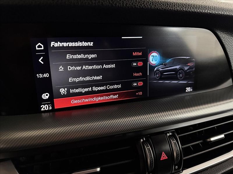 Alfa Romeo Stelvio VELOCE 206kW Q4 PANO LED R21 - fotka 21 z 41