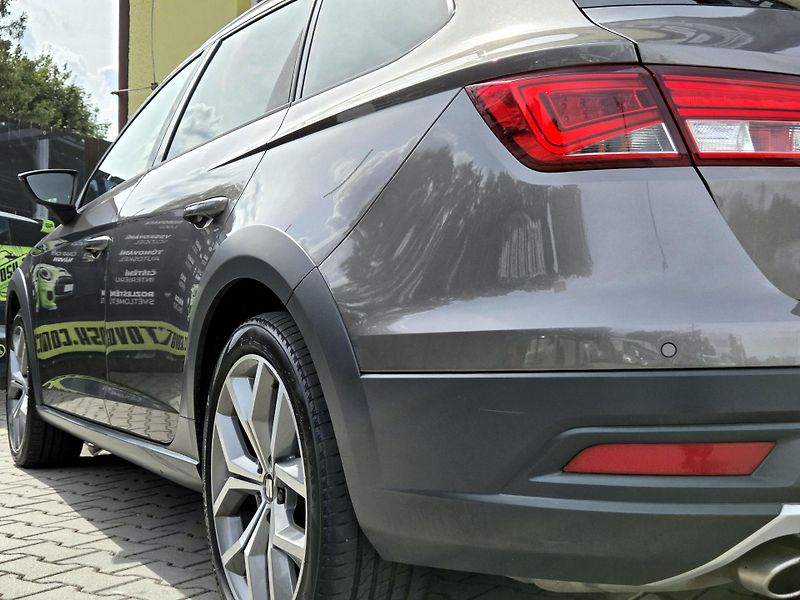 Seat Leon 2,0TDi xPERIENCE 4drive ROZVOD - fotka 50 z 51