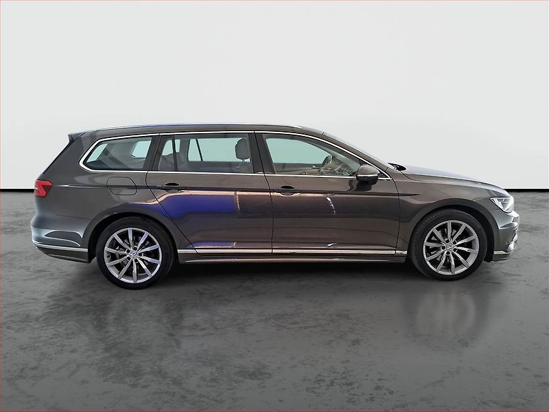 Volkswagen Passat (2018) R-Line 2.0 TDI, Automat, ČR - fotka 6 z 18