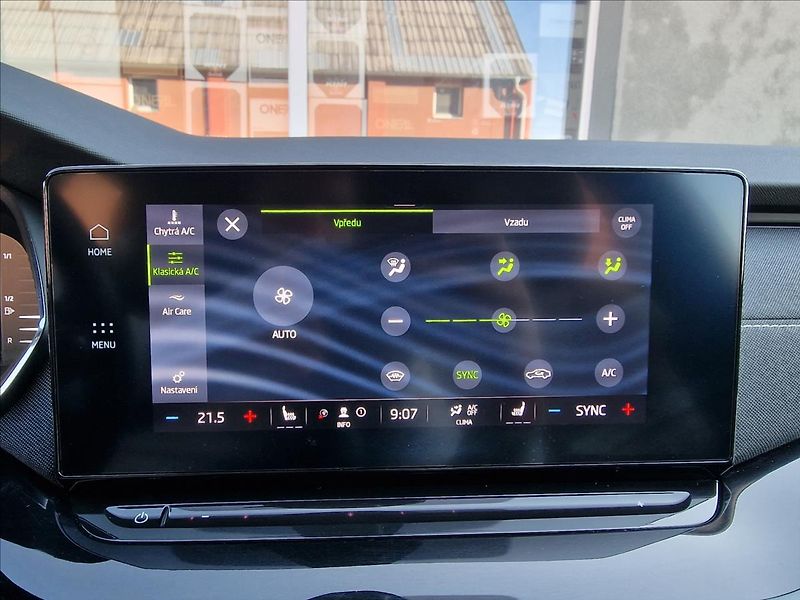 Škoda Octavia 2.0 TDI 110kW Style Combi,ČR - fotka 35 z 50