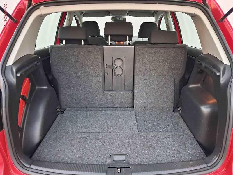 Volkswagen Golf Plus (2010) 2.0 TDi, 2.maj,ČR, Xenon - fotka 7 z 17