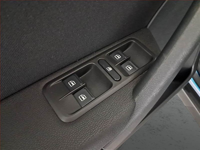 Škoda Yeti (2010) 1.8 TSI, 4X4, Xenony - fotka 15 z 18