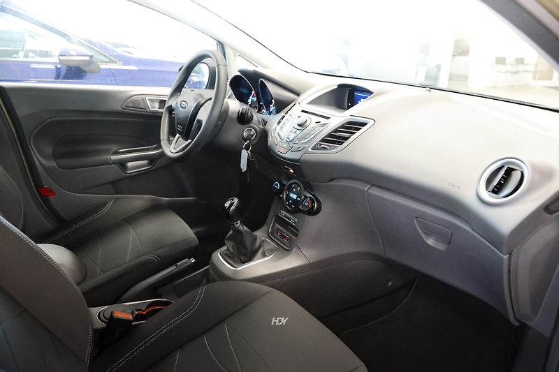 Ford Fiesta (2013) 1.0 59kW Digi Klima 33000KM - fotka 12 z 18