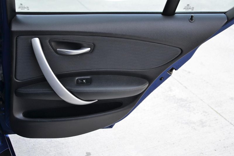 BMW Řada 1 118i / 105 kW / MANUÁL - fotka 29 z 38