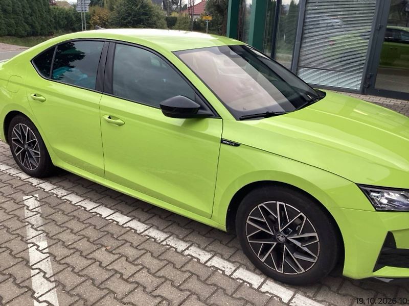 Škoda Octavia Sportline 1,5 TSI 110kW MT6/H6 - fotka 4 z 6