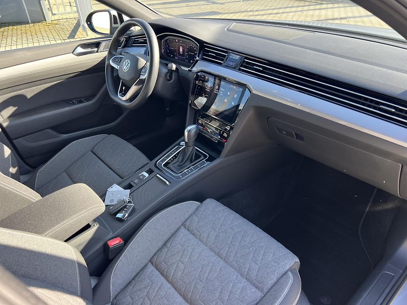 Volkswagen Passat 2.0 TDi 147kw ACC kamera tažné - fotka 11 z 25