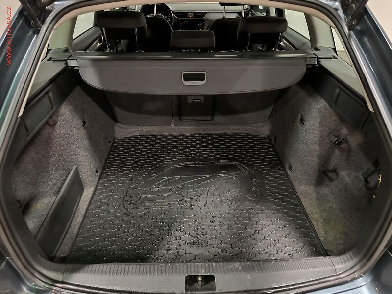 Škoda Octavia (2014) 1.6TDi 4x4, AC, tempo, park - fotka 7 z 17