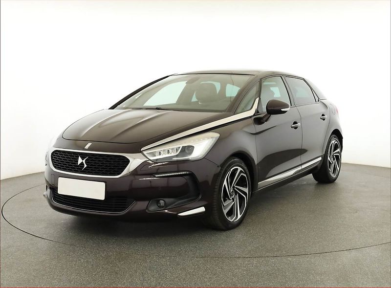 Citroën DS5 (2015) 2.0 BlueHDI, Automat, ČR,1.maj - fotka 2 z 21