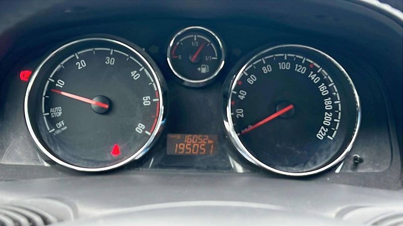 Opel Antara ENJOY 2.2 CDTI 4x4 MT6/1486 - fotka 22 z 28