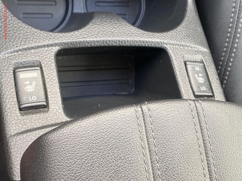 Nissan Qashqai (2018) 1.2 DIG-T, N-Connecta, LED - fotka 15 z 19
