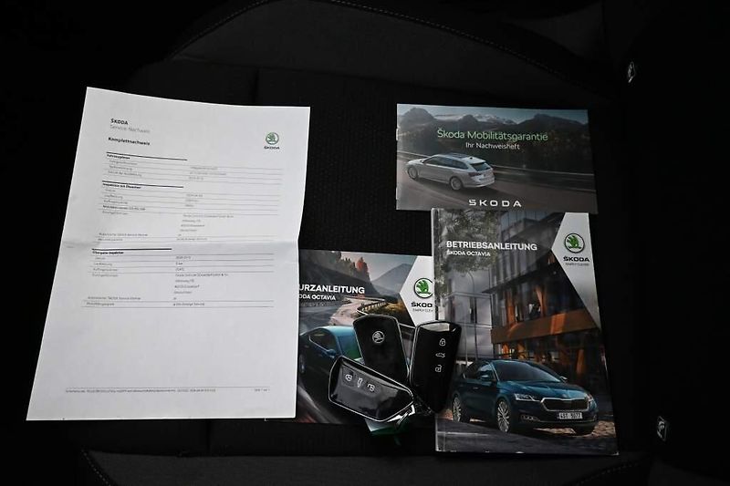 Škoda Octavia (2023) 2.0 LED TOUR Virtual TDI - fotka 27 z 31
