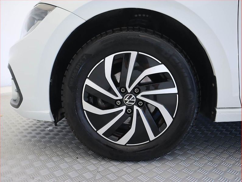 Volkswagen Polo (2023) 1.0 TSI, Serv.kniha, Tempomat - fotka 15 z 20