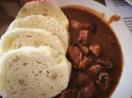 My jsme si dali myslivecký guláš za 165 korun.