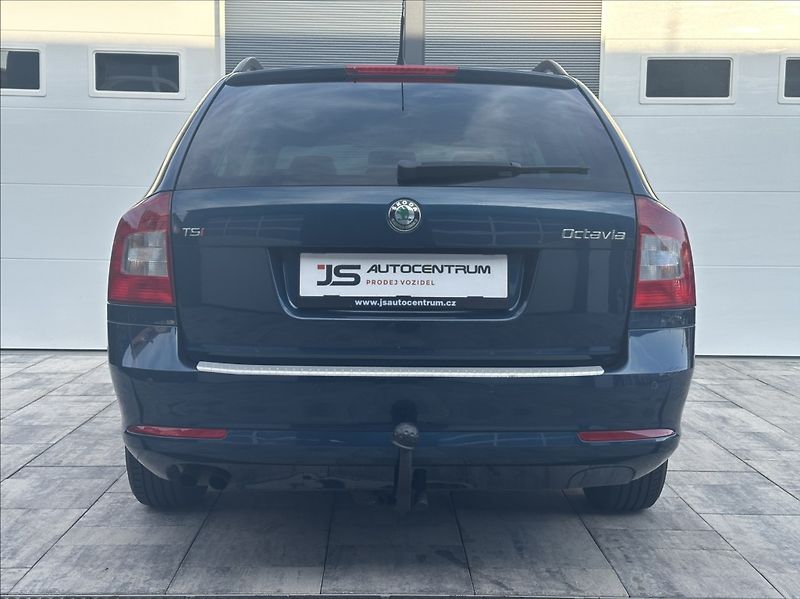 Škoda Octavia 1,8 TSI 152PS  Ambition Family - fotka 9 z 48