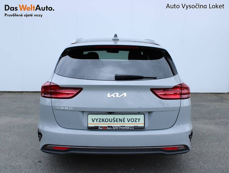 Kia Ceed (2024) 1.5 T- GDI  EDICE 30 103kW man - fotka 30 z 33