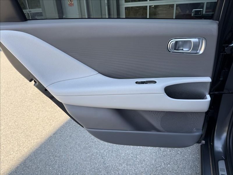 Hyundai Ioniq 6 Power 77kWh 4x4  Premium PNRM - fotka 10 z 25