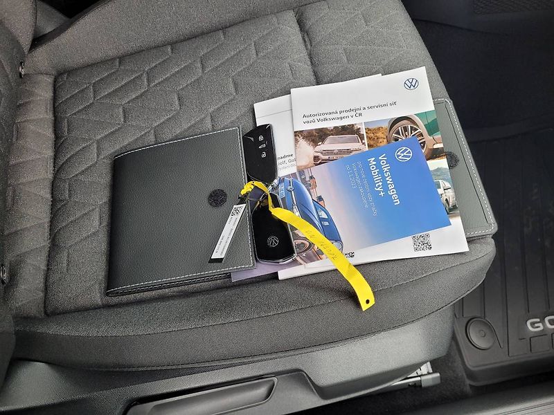 Volkswagen Golf (2025) 1.5 TSI People - fotka 54 z 54