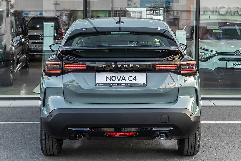 Citroën C4 (2026) 1,2 PLUS Hybrid 145k Automat - fotka 6 z 12