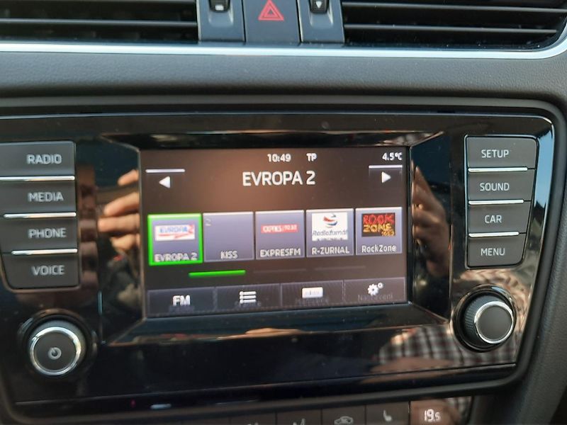 Škoda Octavia (2014) 2,0 TDI  DSG  ELEGANCE  - fotka 13 z 26