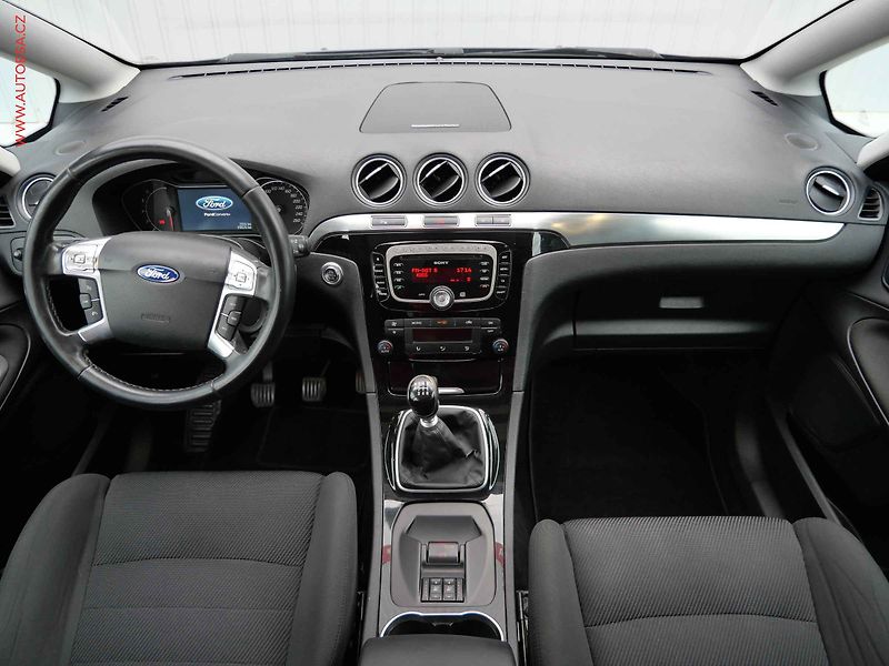 Ford S-MAX (2014) 2.0EB, Xenon - fotka 8 z 20