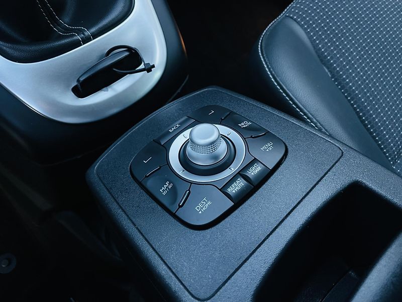 Renault Grand Scénic 1.6dCi MANUÁL KAMERA SERVISKA - fotka 39 z 47