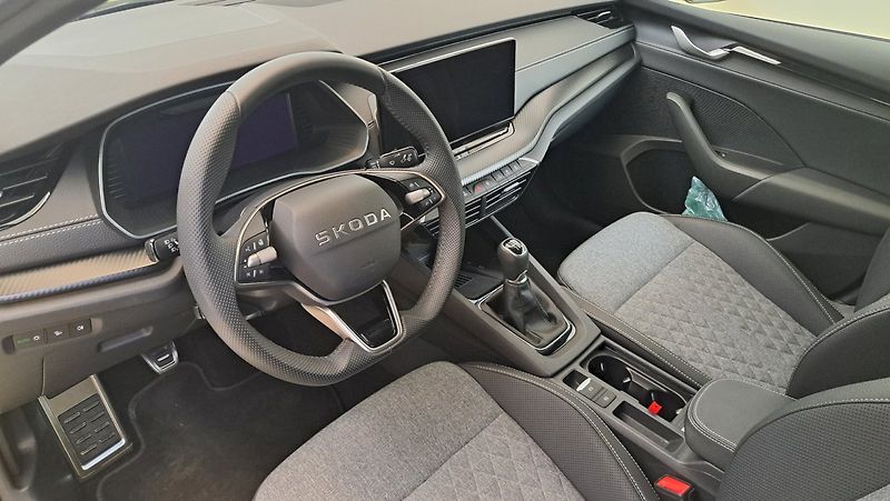 Škoda Octavia (2025) 1.5 TSI 110kW Sportline - fotka 11 z 24